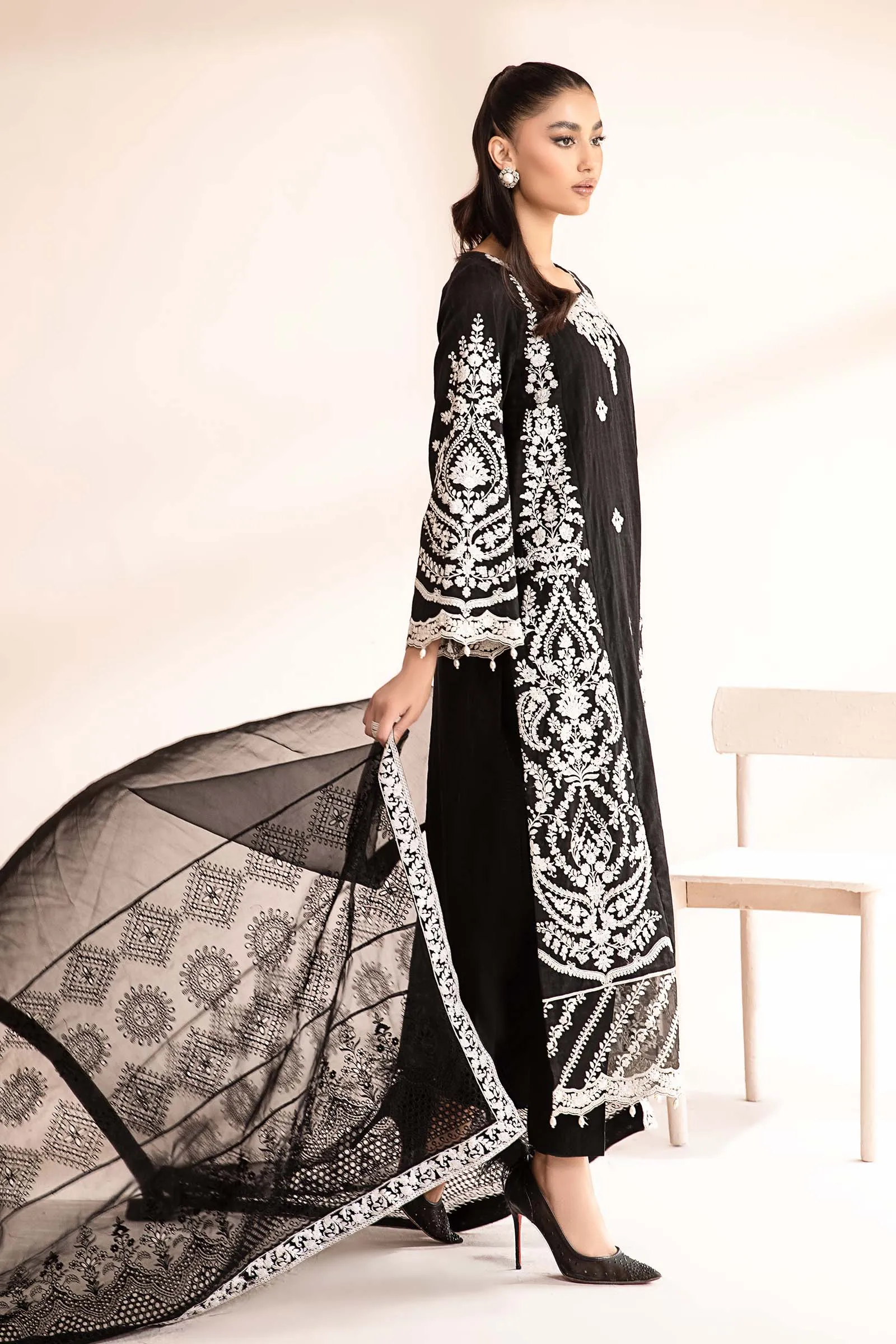 3 Piece Embroidered Self Jacquard Lawn Suit | DW-MN24-04