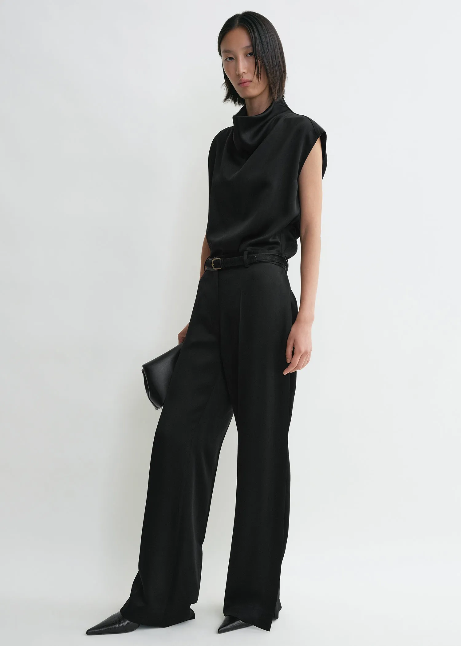 Cuff-slit trousers black