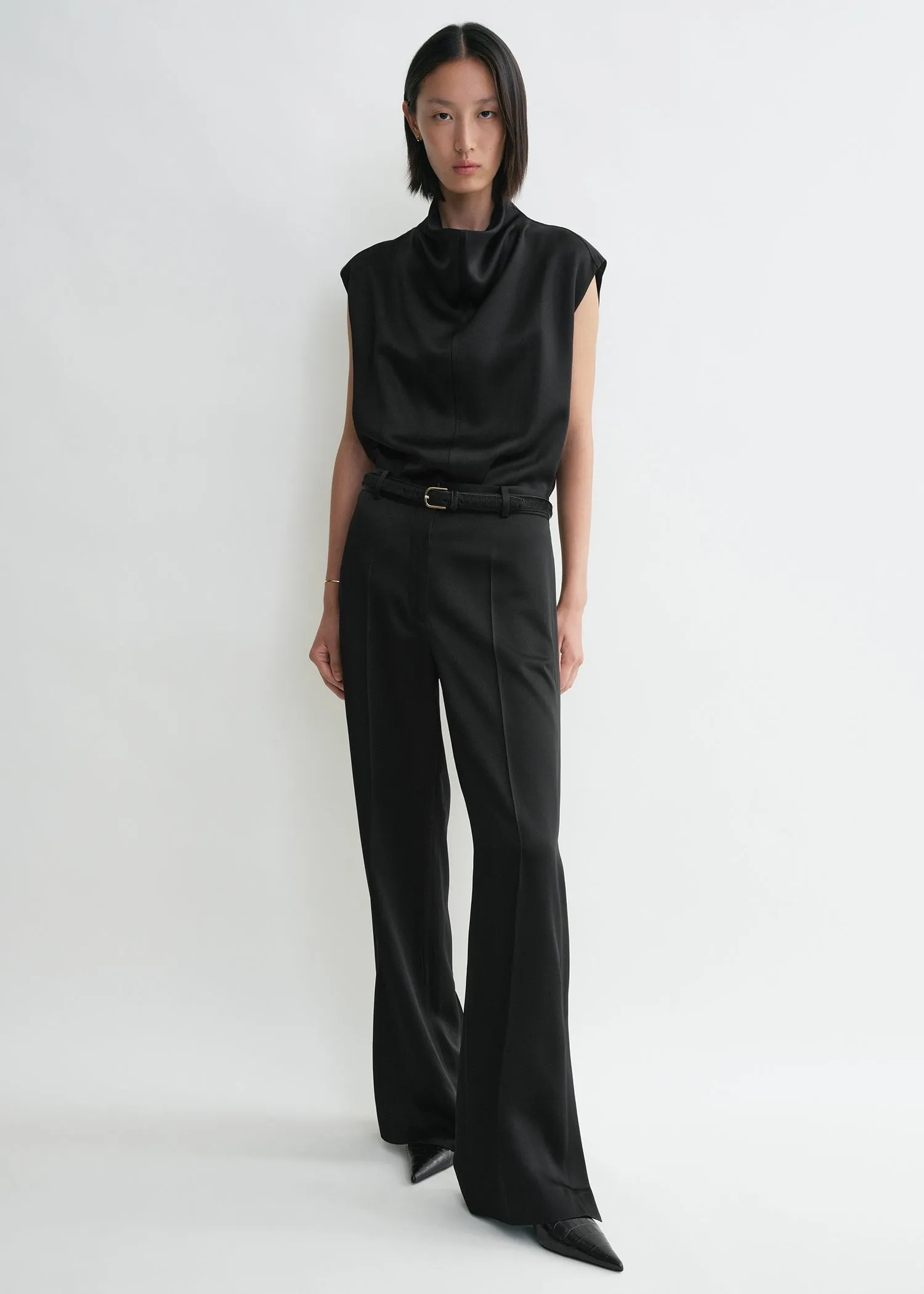 Cuff-slit trousers black