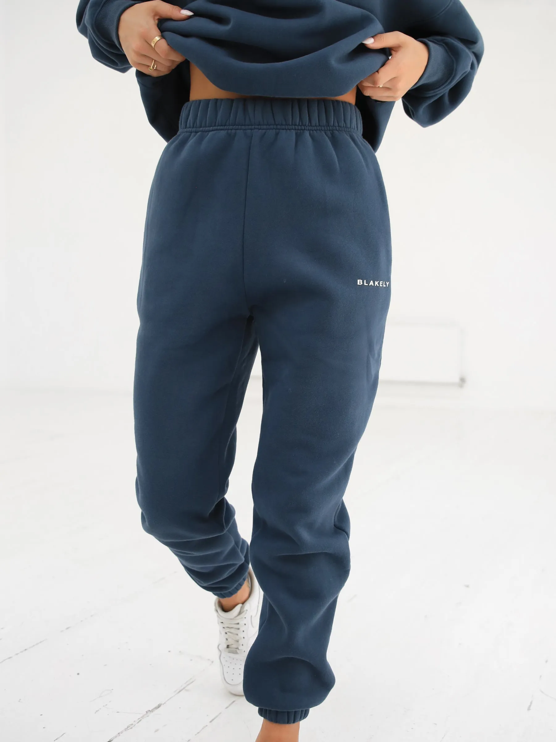 Riviera Initial Womens Sweatpants - Mid Blue